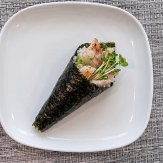 Hamachi Radish Handroll