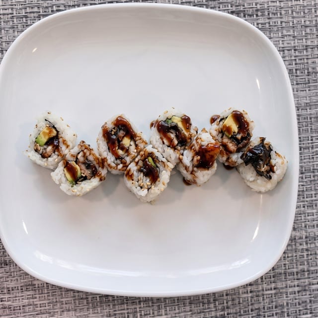 Eel & Avocado Roll.